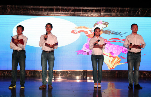 集團領導與新疆事業(yè)部員工共度中秋佳節(jié)